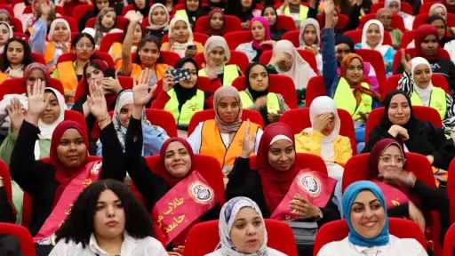 رئيس جامعة الغردقة ومدير صندوف...