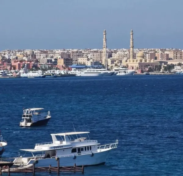"السياحة البحرية" بالغردقة تدفع ثمن سوء الأحوال الجوية ومطالب بتحديث التوقعات