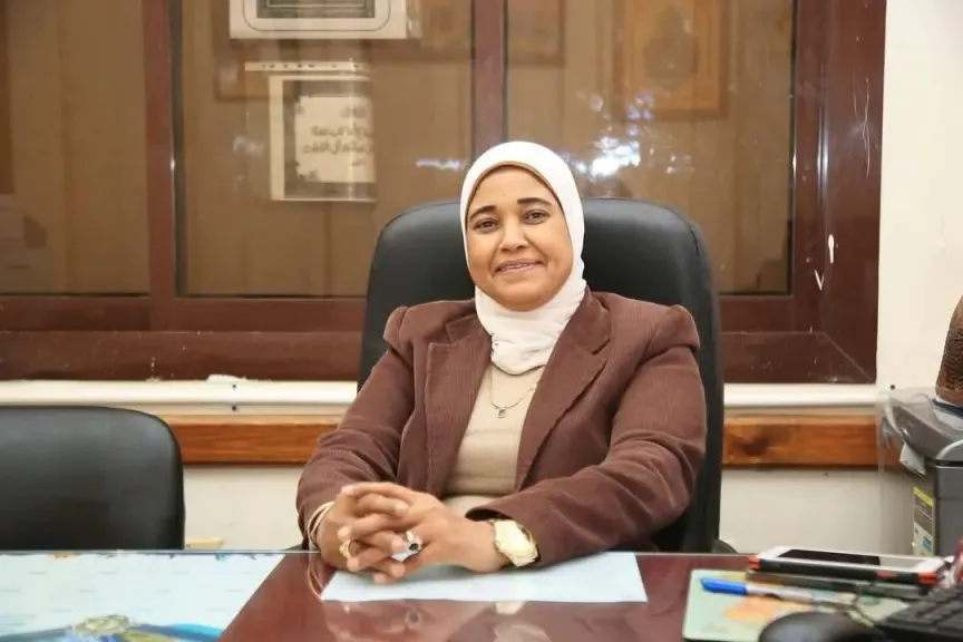 محافظ البحر الأحمر : فتح تخصصات جديدة بمدرسة الغردقة التجارية "التسويق الإلكتروني وتحليل البيانات الضخمة"
