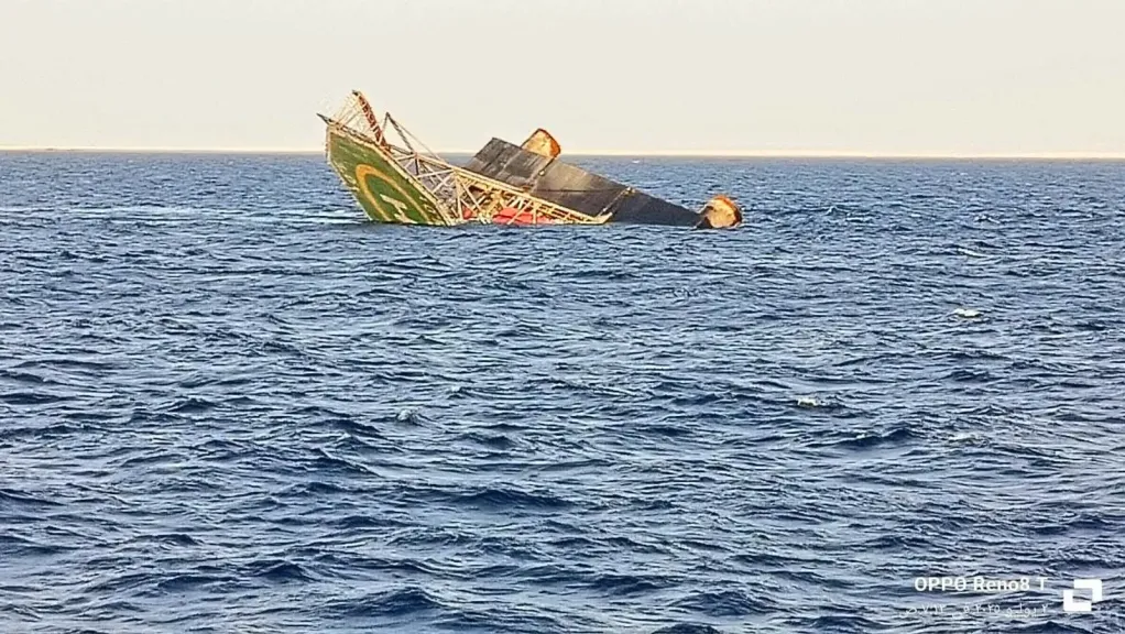 نيابة البحر الاحمر تصرح بدفن جثامين ضحايا حادث حفار البترول الغارق بجبل الزيت